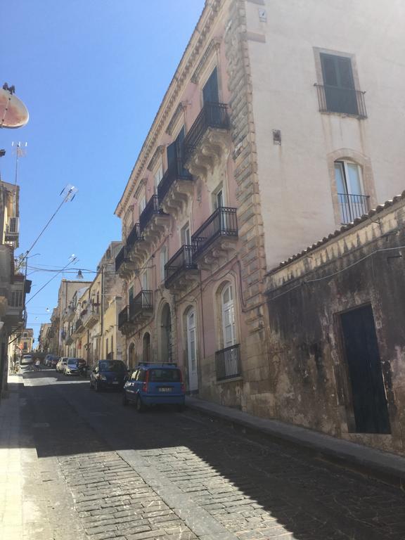 Kalote' On The Roof Apartments Noto Eksteriør bilde